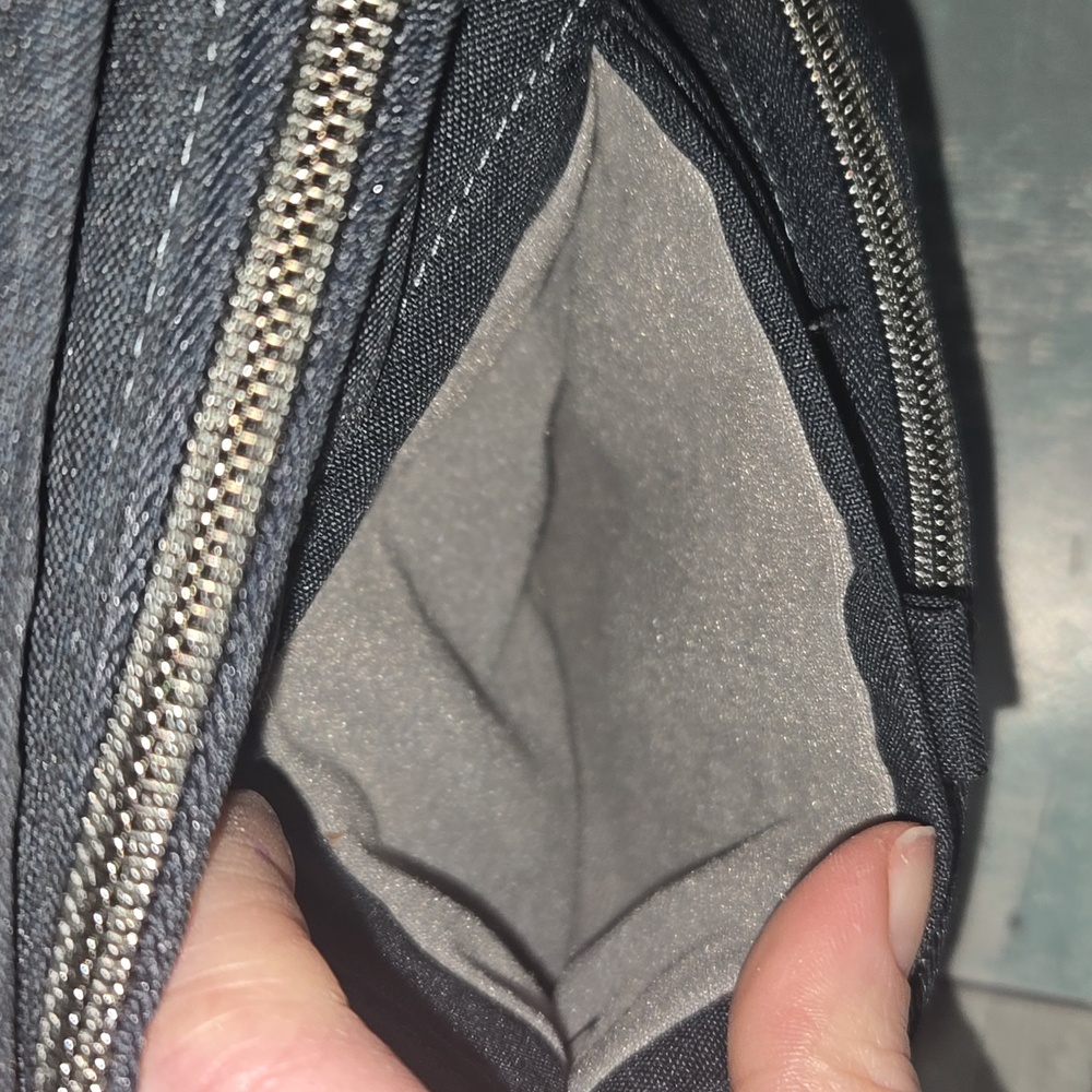 Lug Quilted Crossbody Bag - Picture 4 of 10